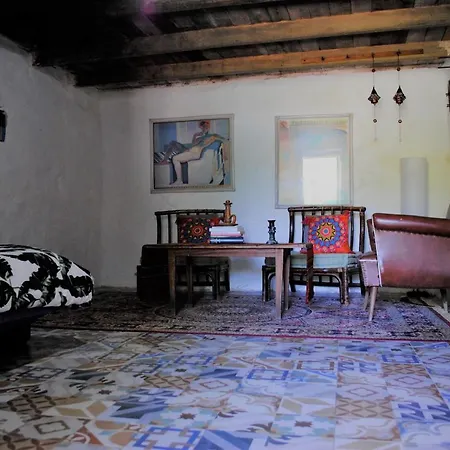 El Castano Lodge